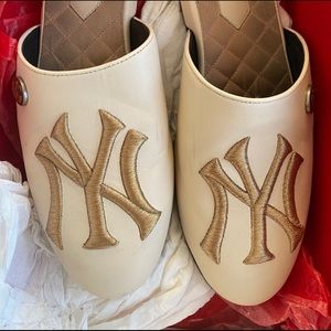 Used Gucci NY Yankee Slides